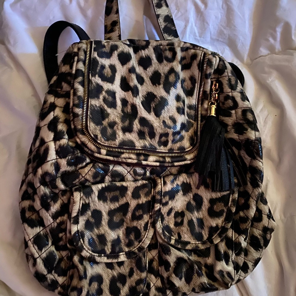 Imoshion leopard backpack